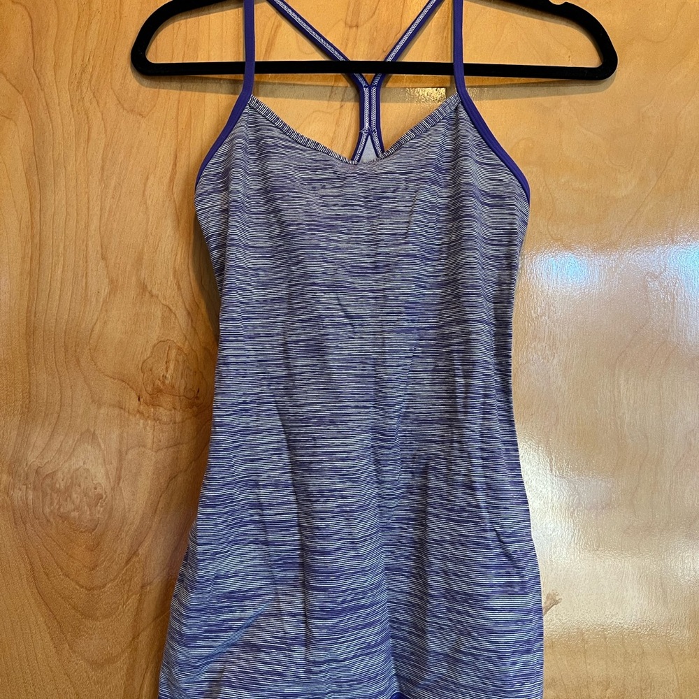 Lululemon workout tank size 6